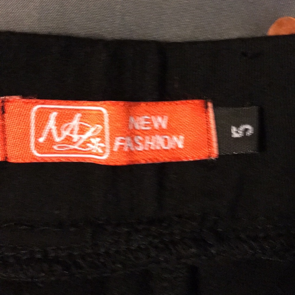 Stretchy capris - Picture 5 of 5